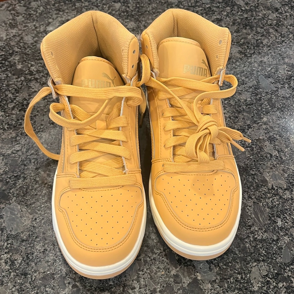 Puma sneakers